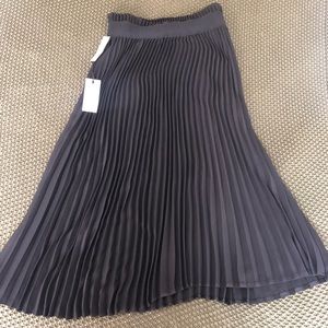 Black pleated midi skirt